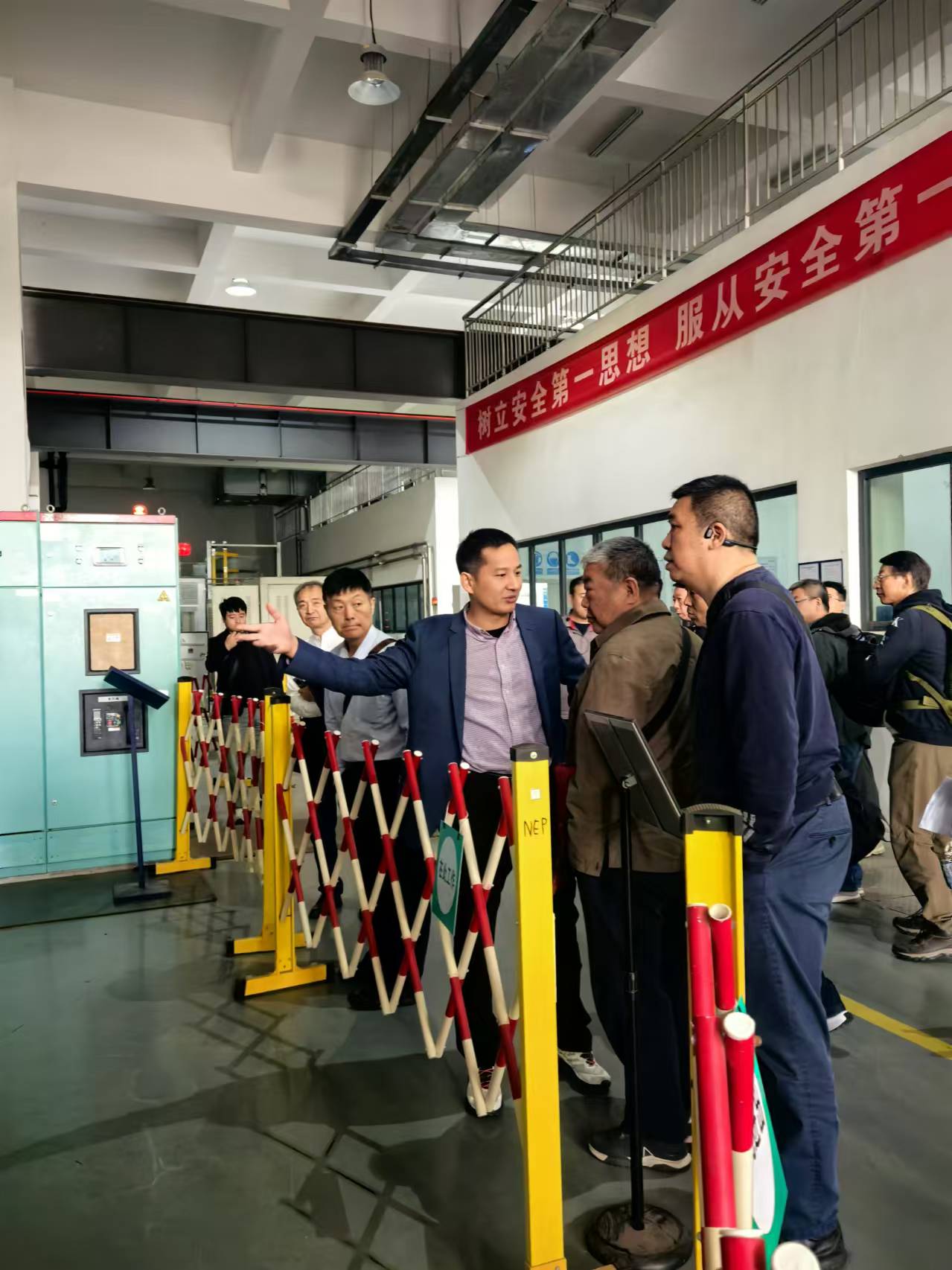 f6a2c324c2e60f30e580ef41f8d160e